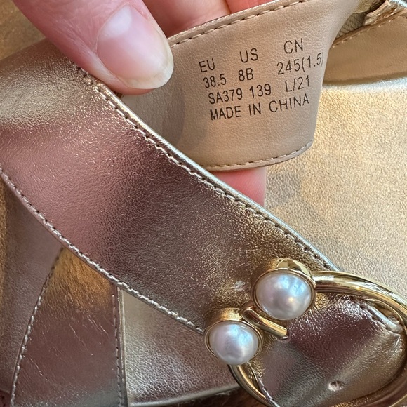 Stuart Weitzman Gold Espadrille Platform Sandals like new size 8 - Picture 5 of 6